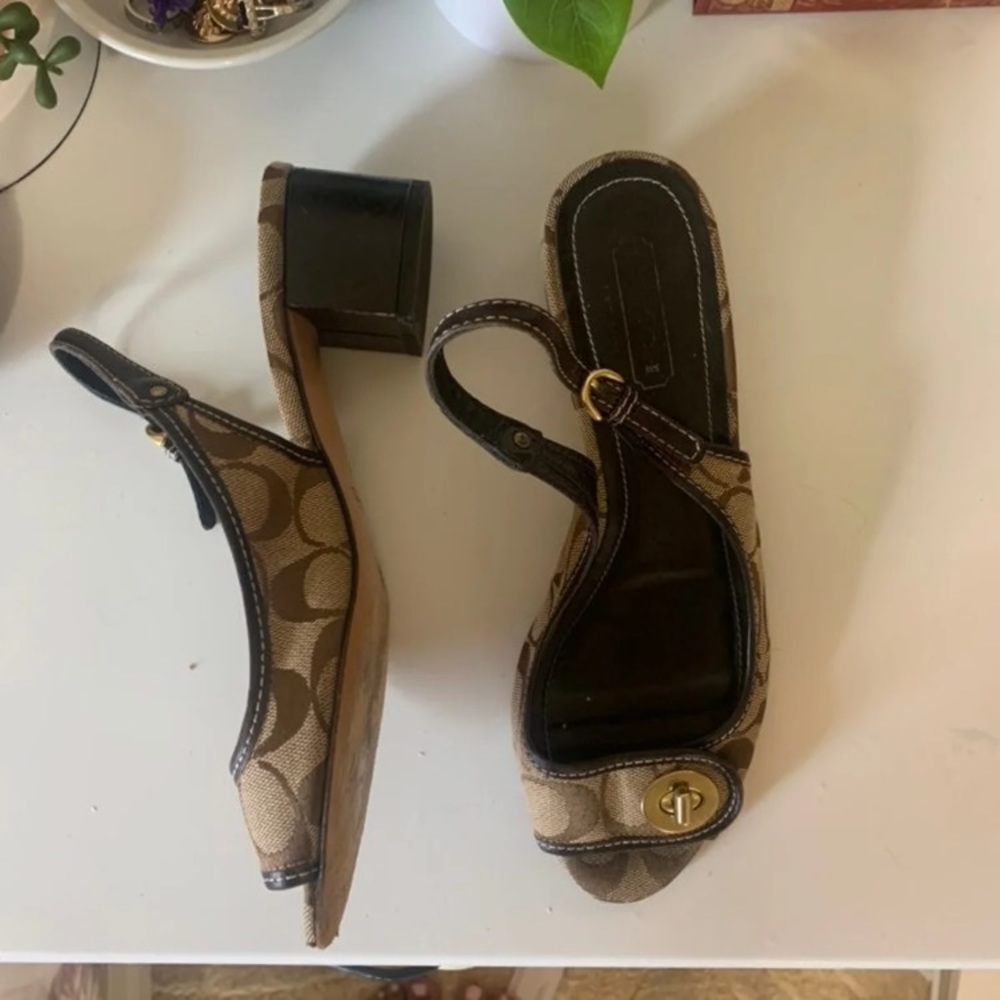 Vintage Coach Slingback Block Heels (italian)